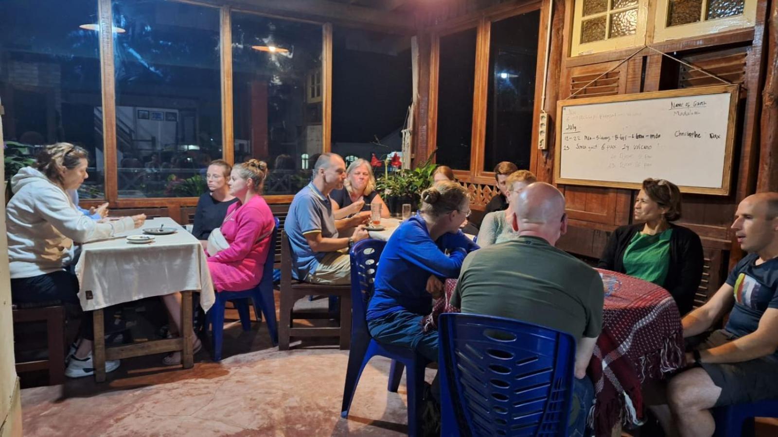 Smiley'S Homestay Берастаги Екстериор снимка
