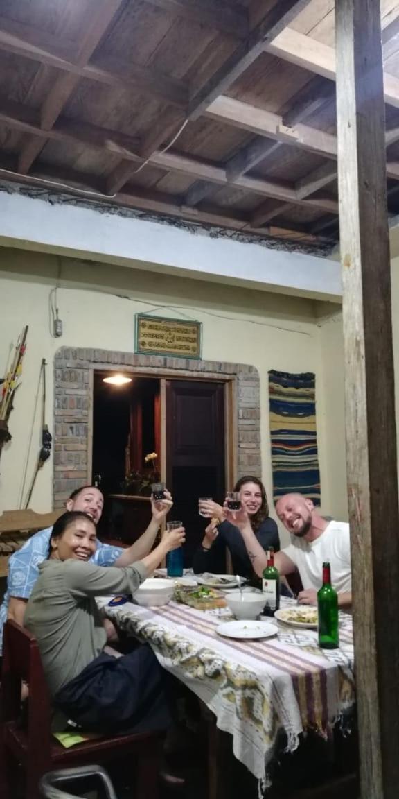 Smiley'S Homestay Берастаги Екстериор снимка