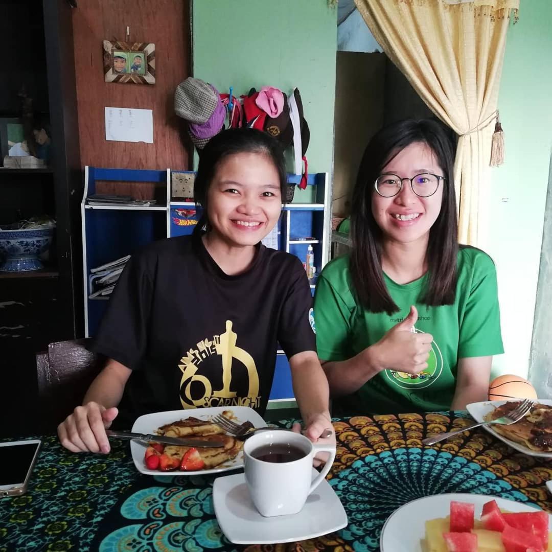 Smiley'S Homestay Берастаги Екстериор снимка