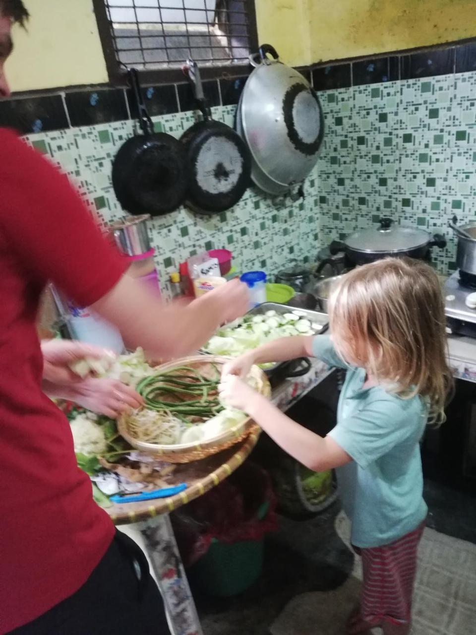 Smiley'S Homestay Берастаги Екстериор снимка